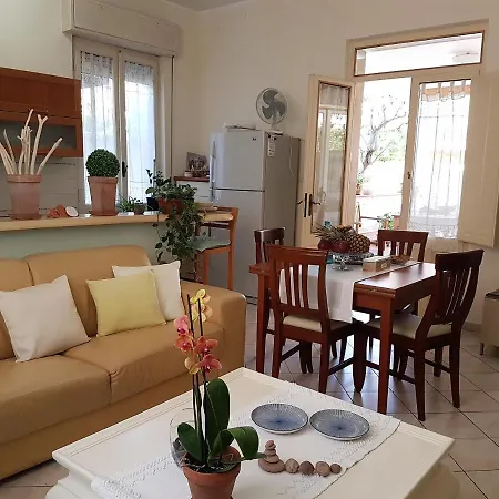 Carminhouse Bed & Breakfast Selargius